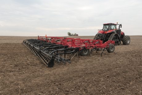 Tiger-Mate 255 Field Cultivator